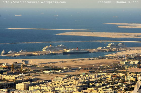 Queen Elizabeth 2 à Dubaï