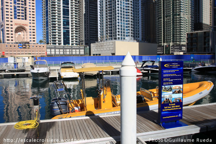 Embarquement pour le tour en bateau autour de Palm Jumeirah
