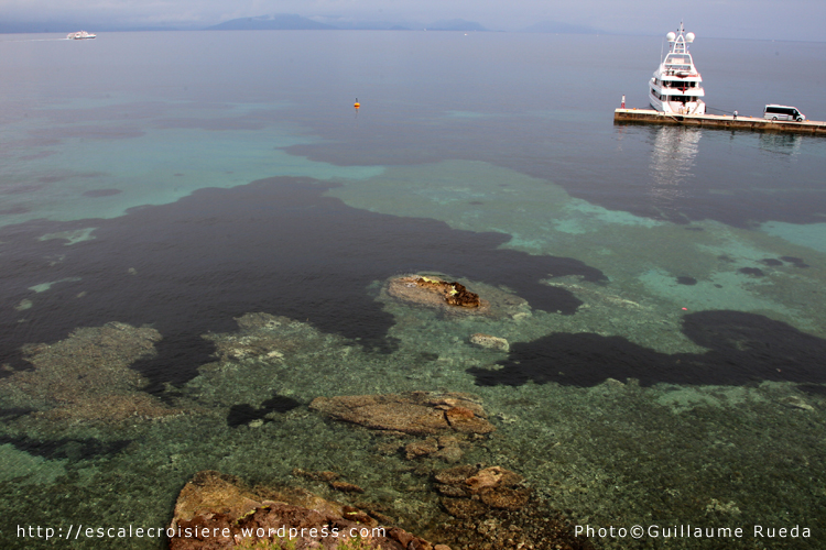 Petit port à Corfou