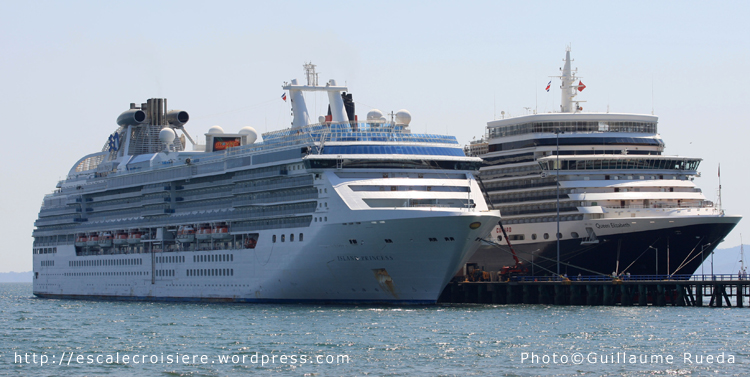 Island Princess et Queen Elizabeth