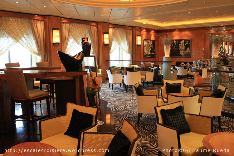 Queen Mary 2 - Veuve Clicquot Champagne Bar