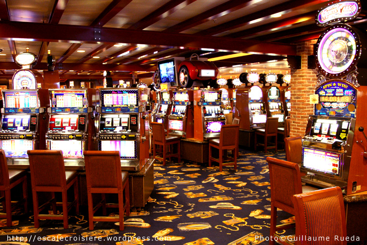 Crown Princess - Gatsby Casino