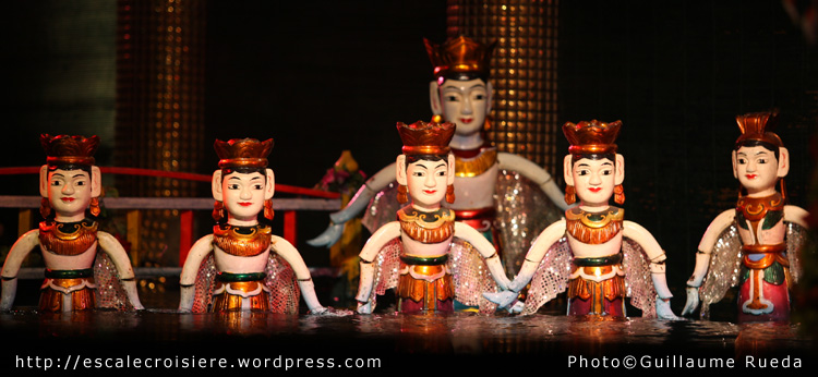 Baie d'Halong marionnettes sur l'eau