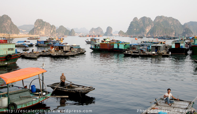 Baie d'Halong - Village pêcheurs