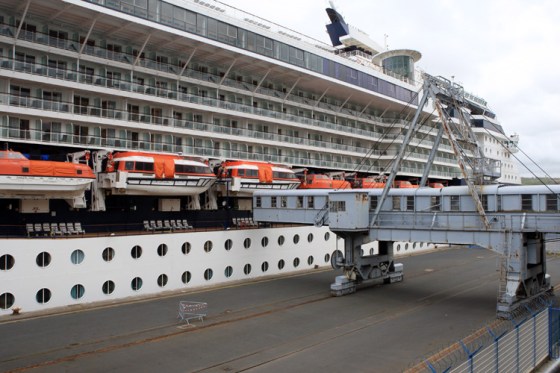 Celebrity Infinity en escale à Cherbourg