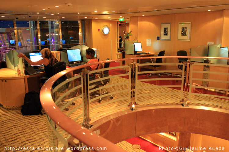 Liberty of the Seas - Internet café