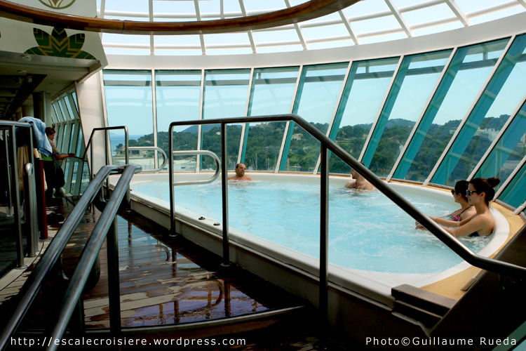 Liberty of the Seas - Jacuzzi