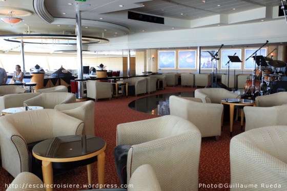 Liberty of the Seas - Olive or Twist Martini Bar