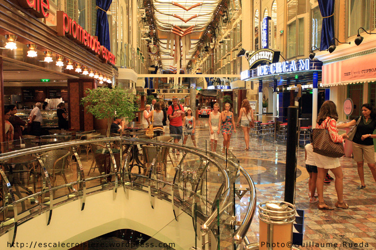 Liberty of the Seas - Promenade