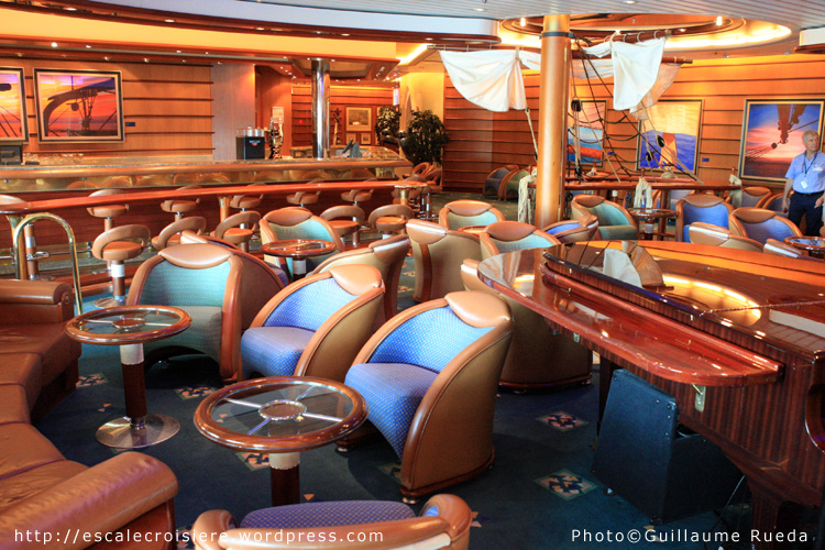 Liberty of the Seas - Schooner bar