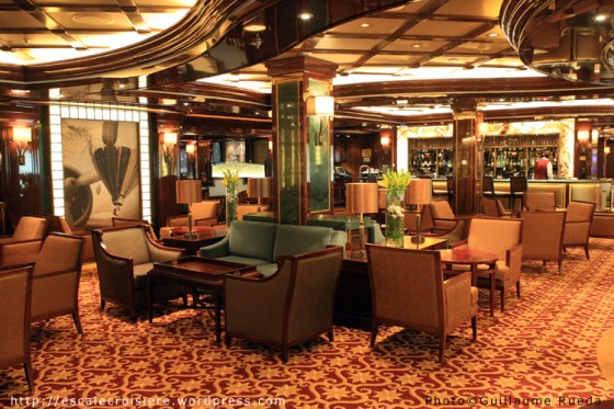 Royal Princess - Wheelhouse Bar