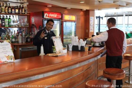 MSC Opera - Lo Spinnaker pool bar