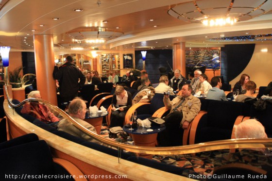 MSC Musica - Blue Velvet Bar