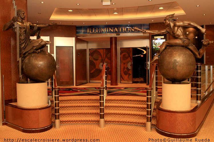 Queen Mary 2 - Illuminations - Le Planétarium