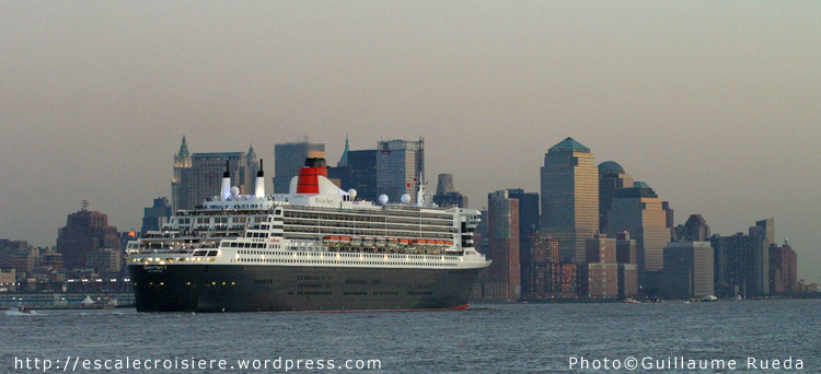 Queen Mary 2 - New York avril 2005