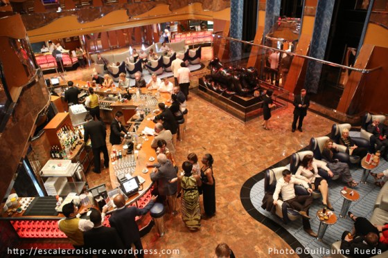 Costa Luminosa - Atrium