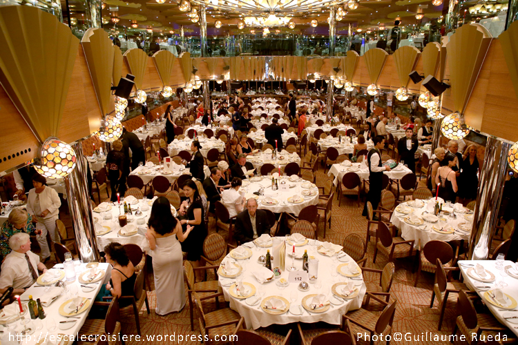 Costa Luminosa - Restaurant Taurus