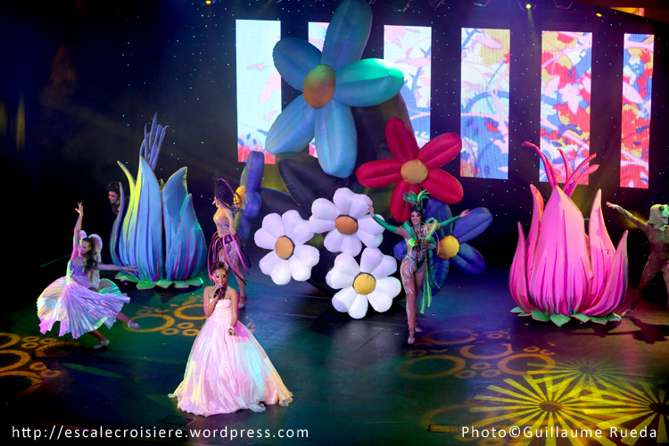 Costa Luminosa - Spectacle Theatre Phoenix