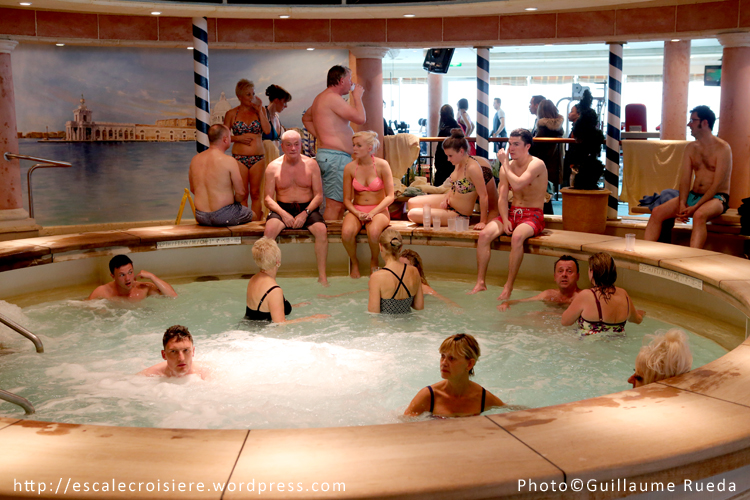 Adventure of the Seas - Jacuzzi intérieur