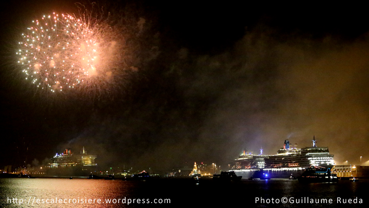Queen Mary 2 - Queen Victoria - Queen Elizabeth -Feu d'artifice