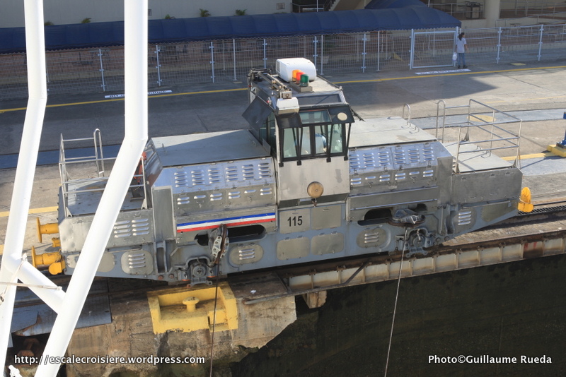 Canal de Panama - Mule écluse de Miraflores