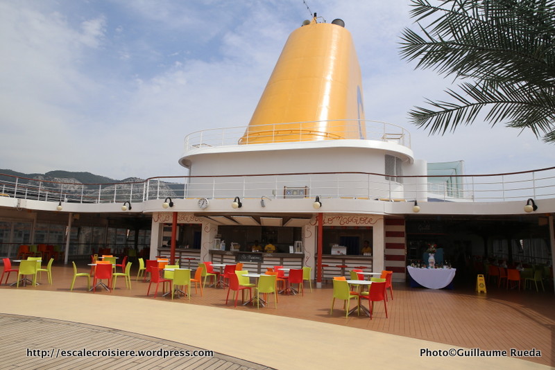 Cosa neoRiviera - Riomaggiore pool bar