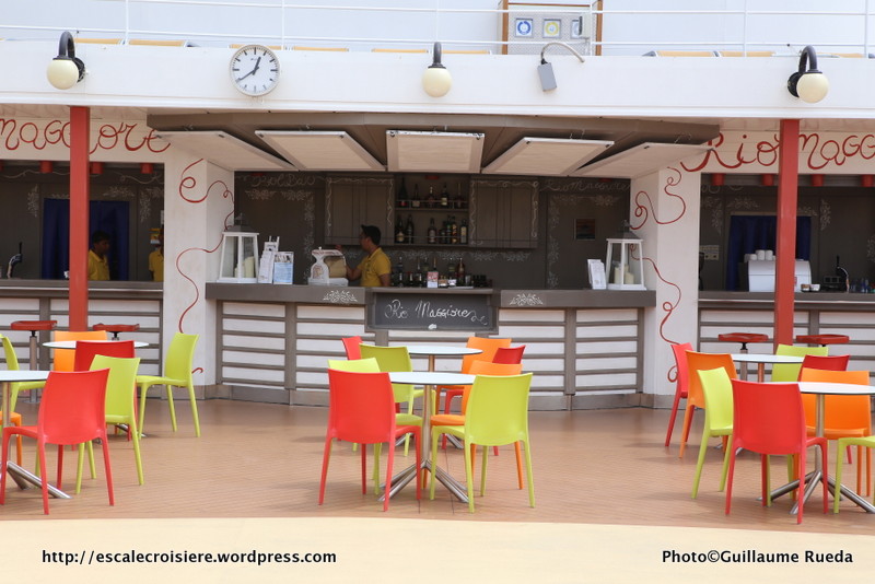 Cosa neoRiviera - Riomaggiore pool bar