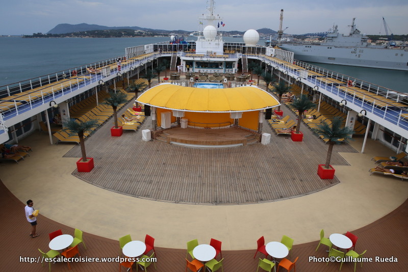 Cosa neoRiviera - Riomaggiore pool bar