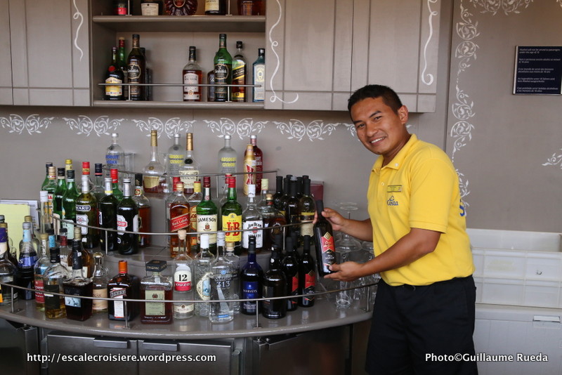 Cosa neoRiviera - Riomaggiore pool bar