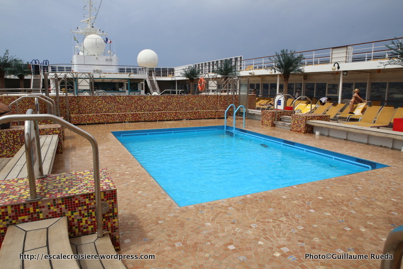 Costa neoRiviera - Piscine