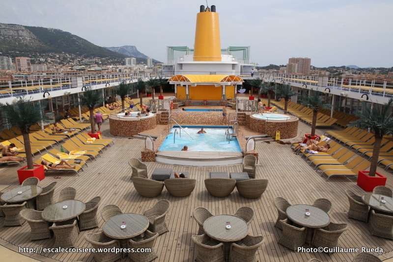 Costa neoRiviera - Piscine à remous