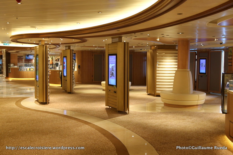 Regal Princess - Boutique photos