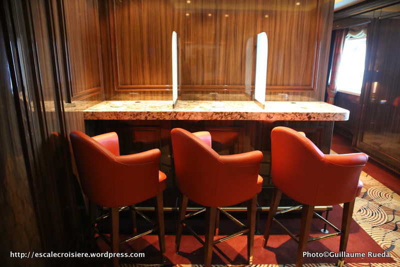 Regal Princess - Cigar Lounge