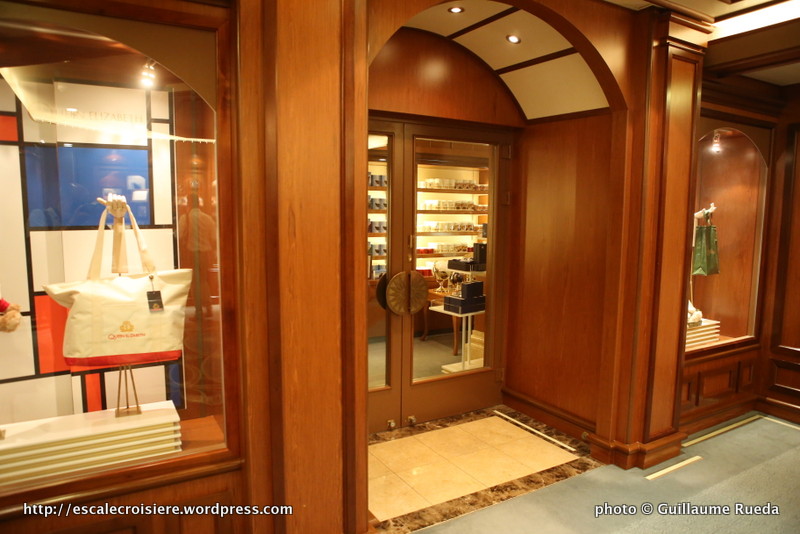 Queen Elizabeth - Boutiques