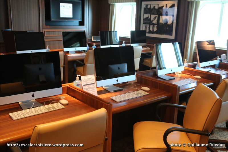 Queen Elizabeth - Espace Internet