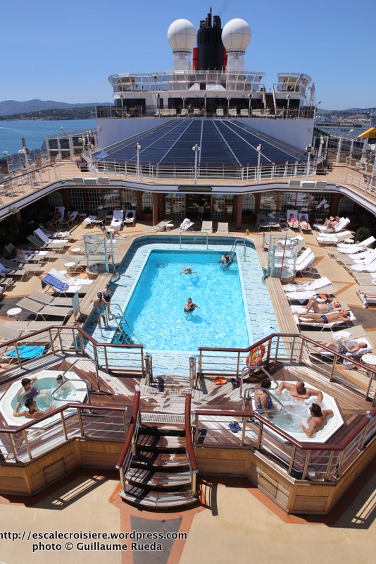 Queen Elizabeth - Piscine centrale - Pavilion pool