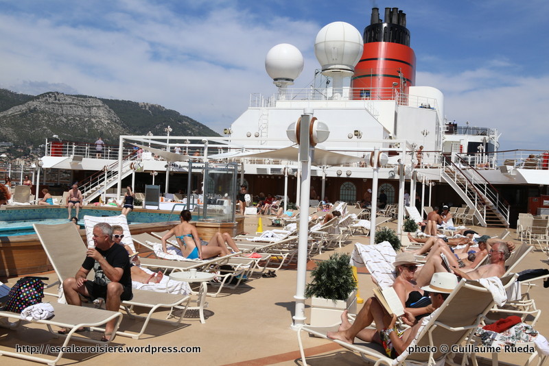 Queen Elizabeth - Piscine arrière Lido pool