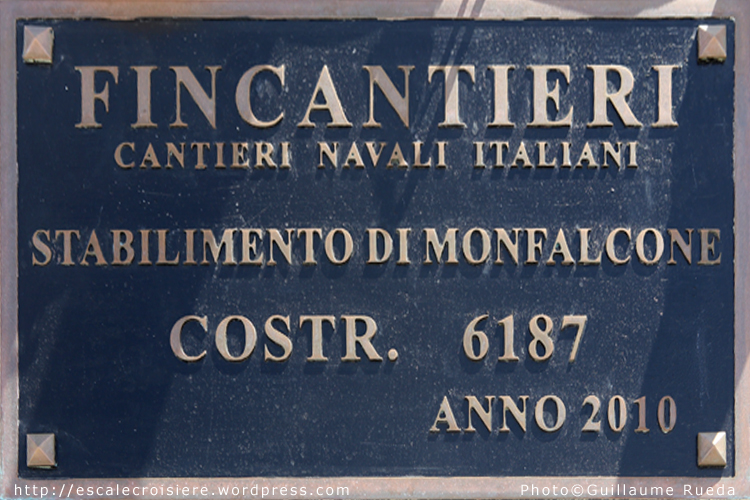 Queen Elizabeth - Plaque de chantier