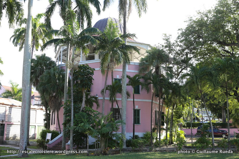 Nassau - Public Library