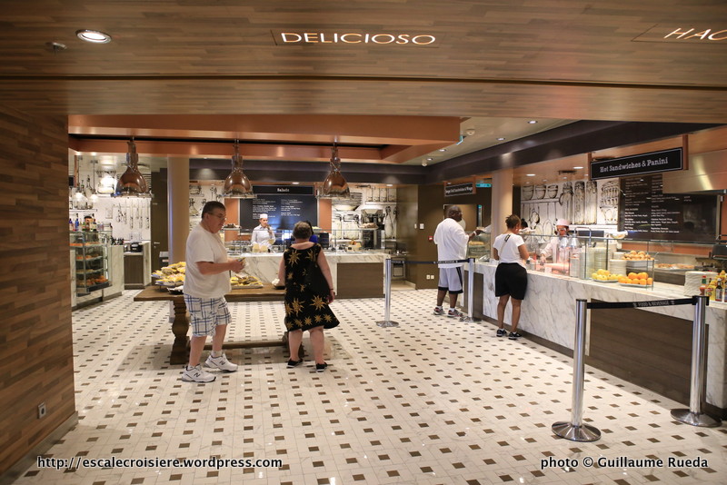 Quantum of the Seas - Two70 Café