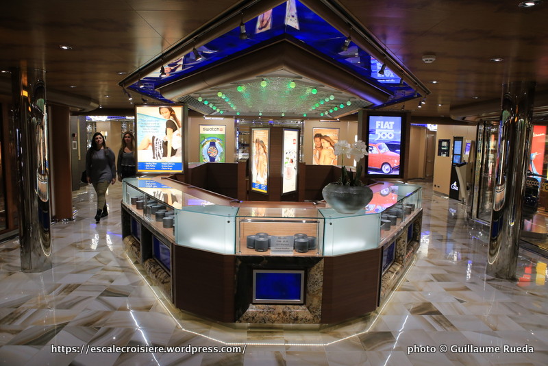 Costa Diadema - Boutiques Galleria shops