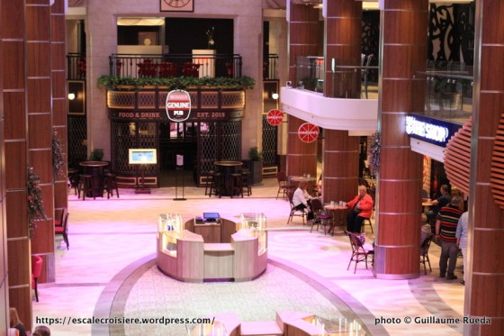 Anthem of the Seas - Royal Esplanade - Michael's Genuine Pub