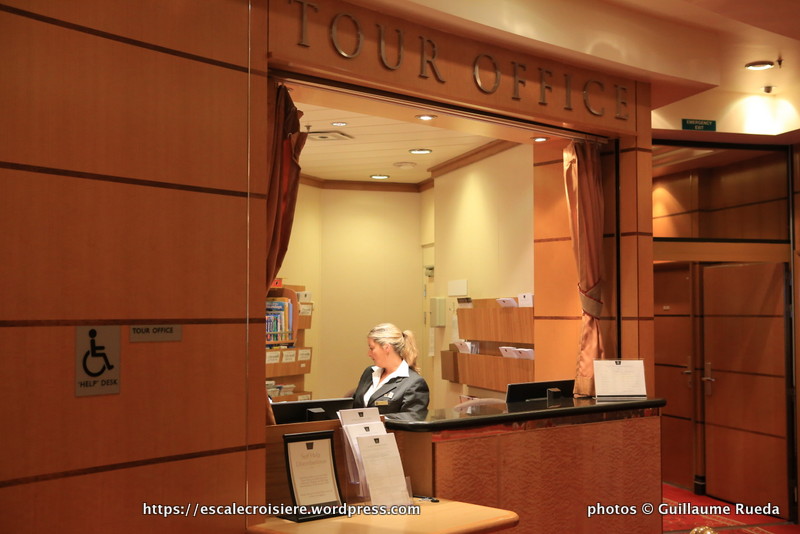 Queen Mary 2 - Bureau des excursionsQueen Mary 2 - Bureau des excursions