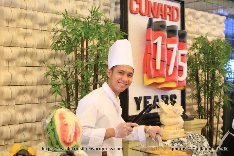 Queen Mary 2 - Kings Court