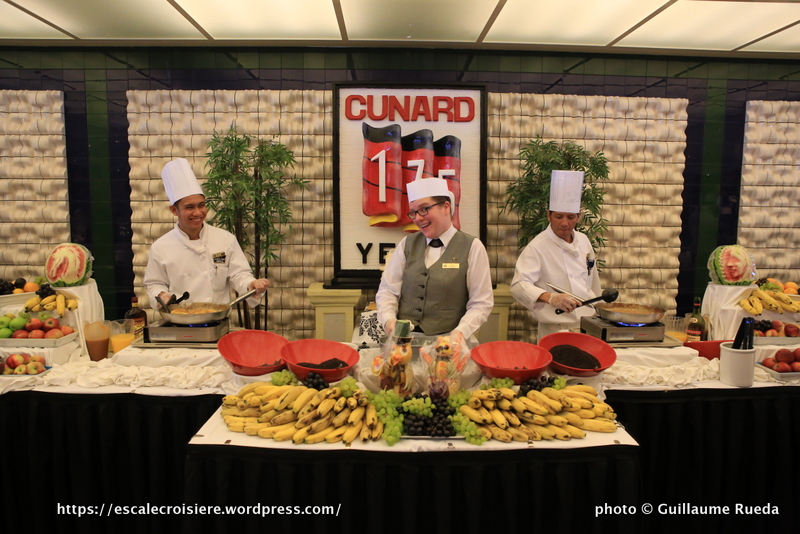 Queen Mary 2 - Kings Court