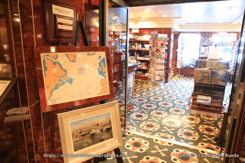 Queen Mary 2 - Librairie - Book shop