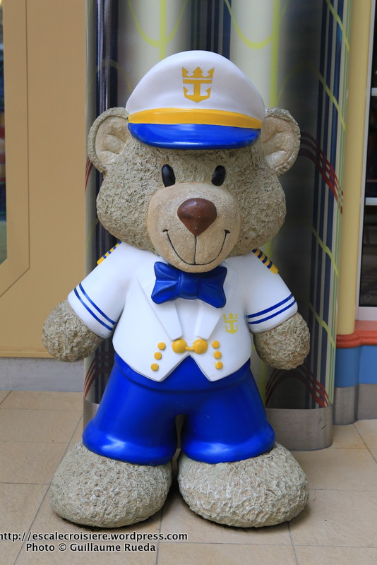 Allure of the Seas - Boardwalk - Pet at sea