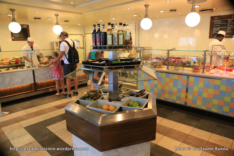 Allure of the Seas - Central Park - Park Cafe