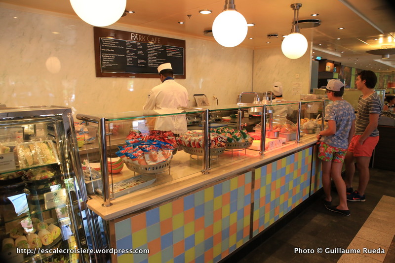 Allure of the Seas - Central Park - Park Cafe