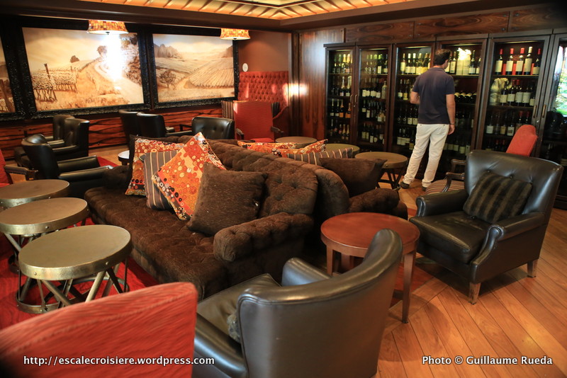 Allure of the Seas - Central Park - Vintages